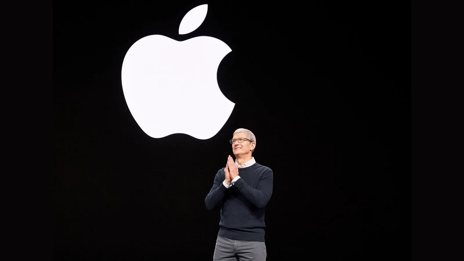 Тим Кук покинет пост гендиректора Apple 1 сентября
