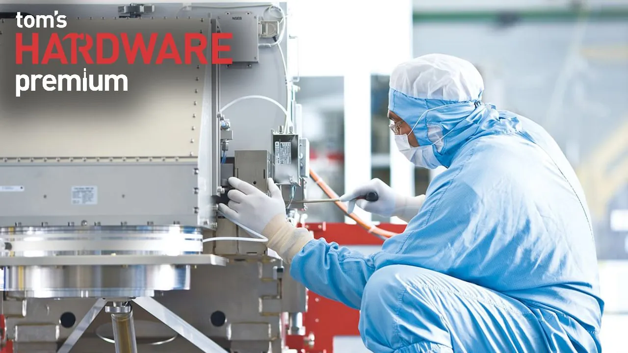 ASML Worker
